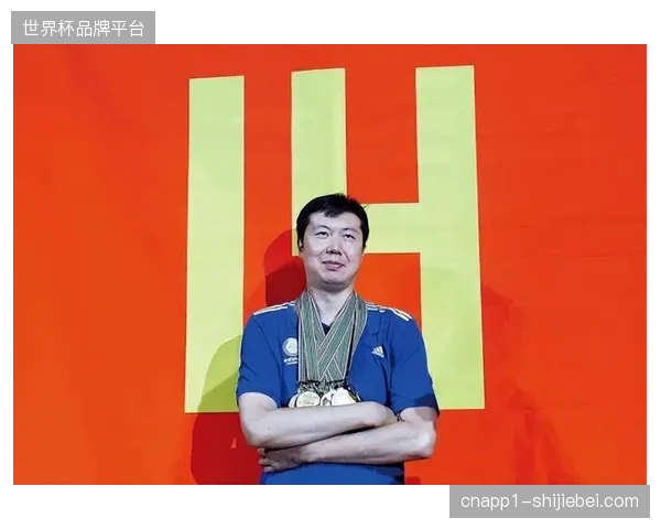 王治郅回归后展现顶级内线技术，总决赛以场均25.8分率八一男篮重夺冠军